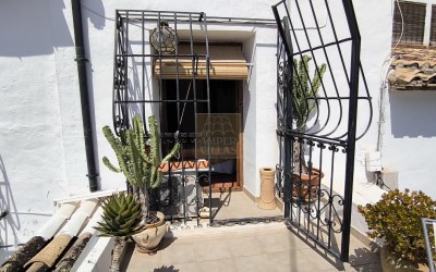 Preciosa y tradicional casa de pueblo en altea con vistas al mar.